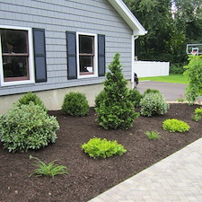 House-Front-Landscaping-Trumbull-CT 3